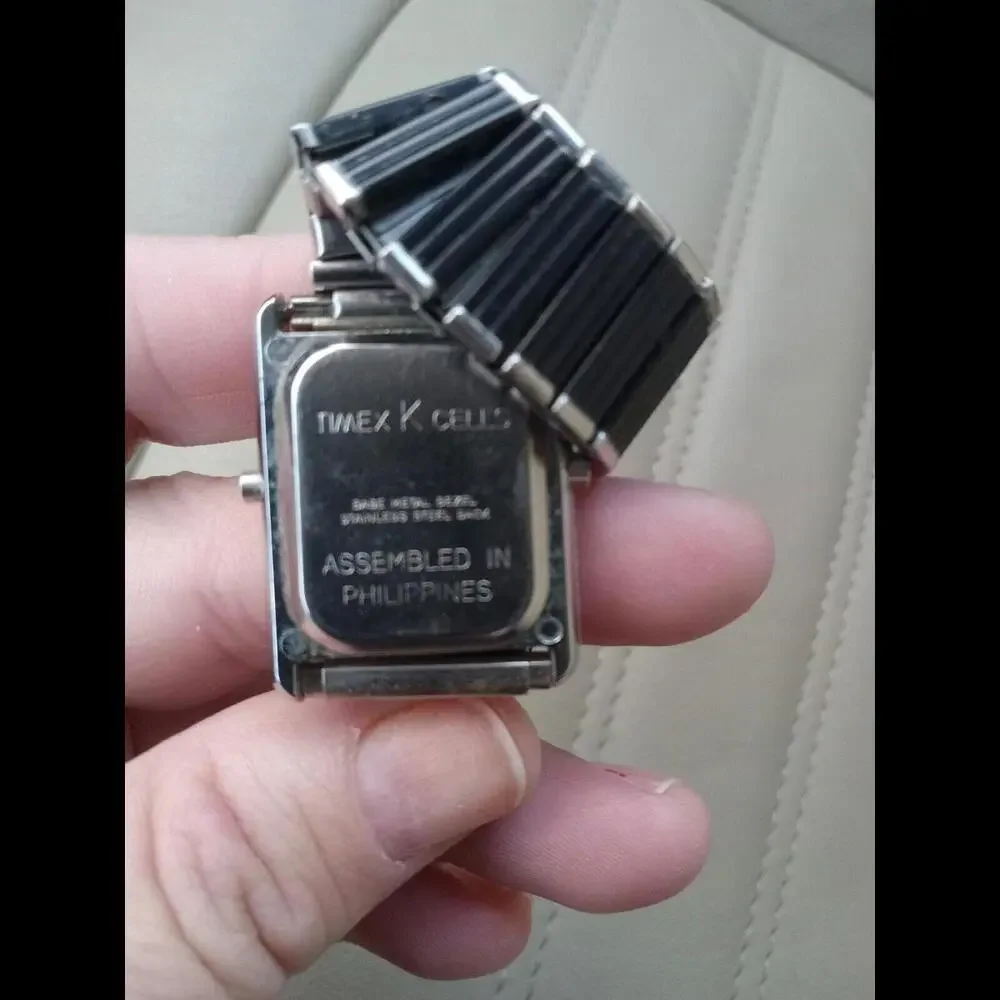Vintage Timex Digital K-Cell Unisex Watch with Adjustable Band--needs a Battery! - Picture 6 of 7
